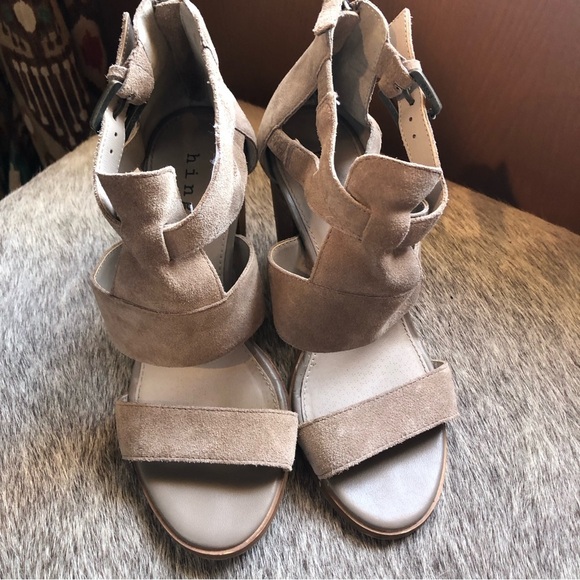 Hinge tan genuine suede block heel open toe sandal w ankle details zip back 6 - Picture 2 of 8